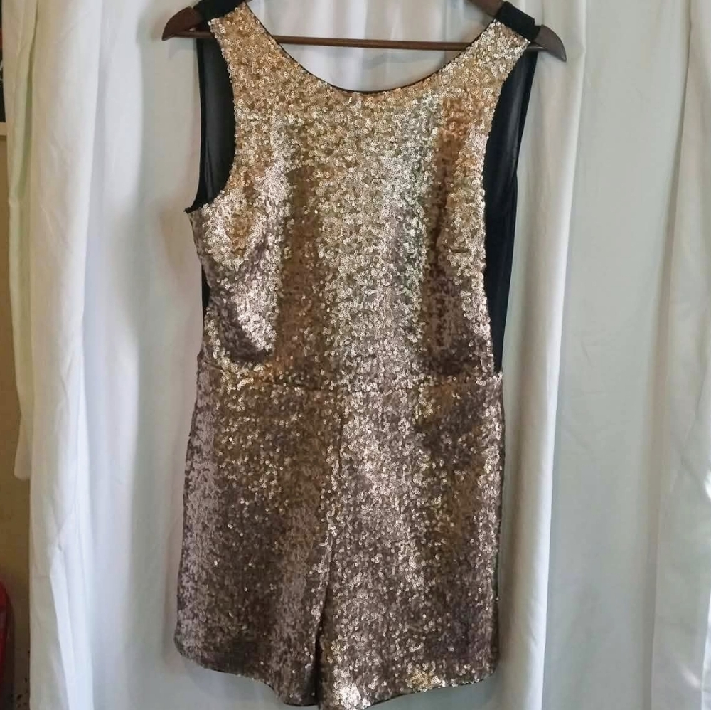 Jealous Tomato Large Champagne Sequin Romper Party Sexy 2" Inseam